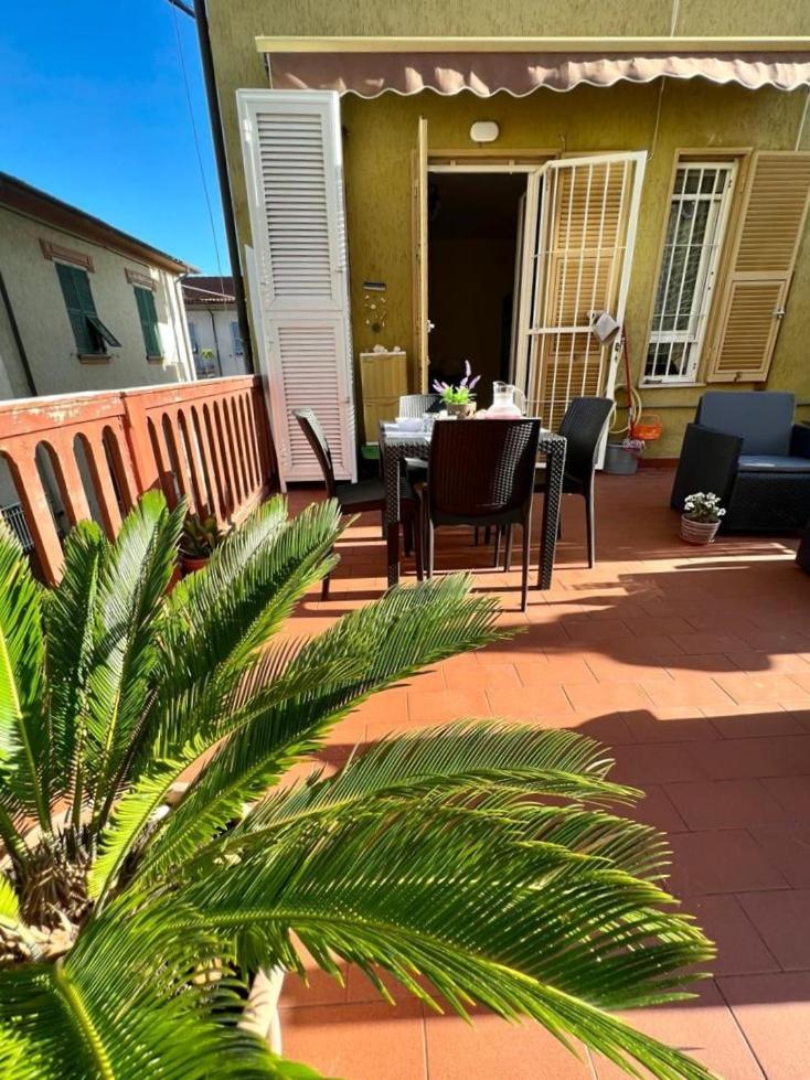 Ferienwohnung La Casa Di Ele, Parcheggio Privato Gratuito La Spezia Exterior foto